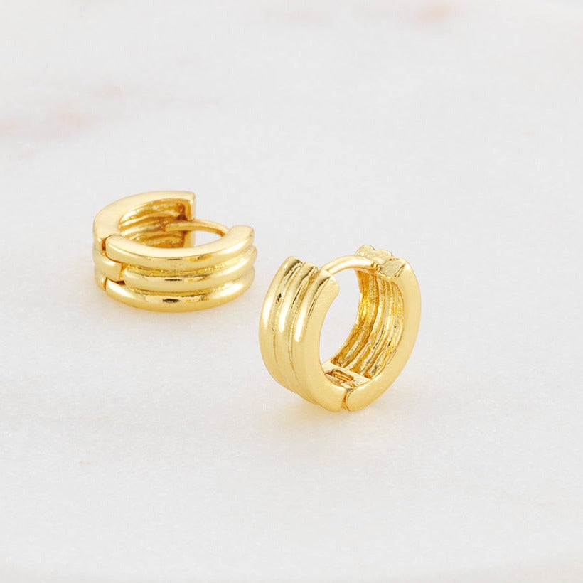 Grace Huggie Earring - Gold