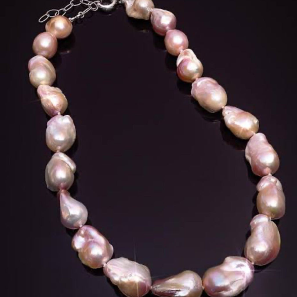 BAROQUE PINK PEARL NECKLACE