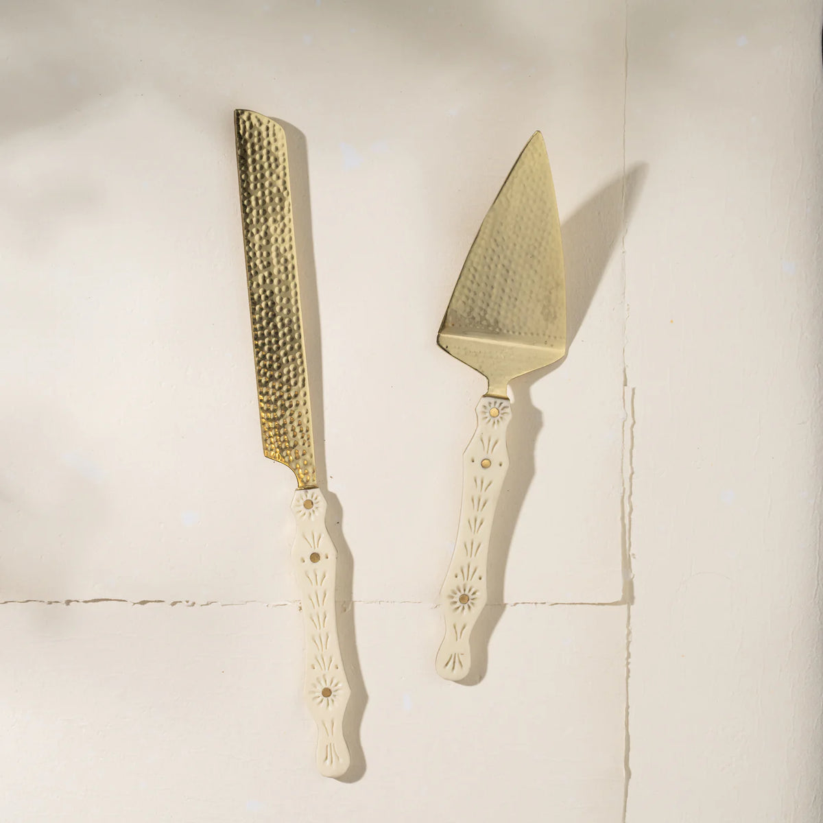 Hana Resin Cake Servers | KAHM Co