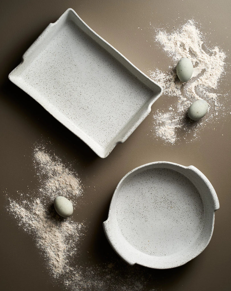 White Granite Feast - Baker Round